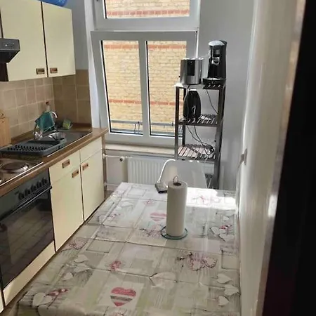 Sehr Schone In Der Nahe Vom Zob. Apartment